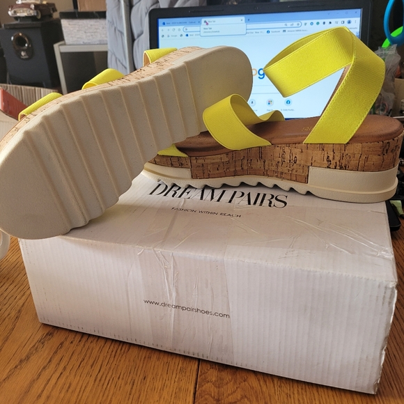 Ladies sandals - Picture 6 of 8